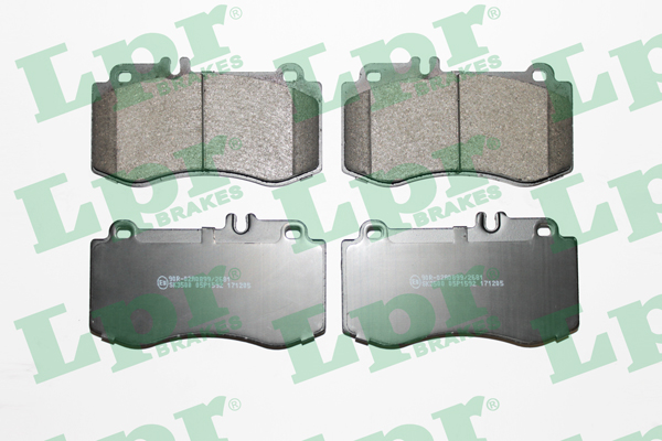 Jeu de 4 plaquettes de frein avant LPR 05P1592