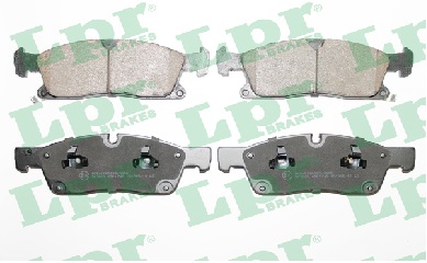 Jeu de 4 plaquettes de frein avant LPR 05P1745