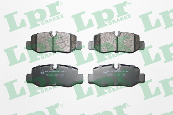 Jeu de 4 plaquettes de frein LPR 05P1905