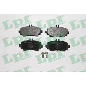 Jeu de 4 plaquettes de frein avant LPR 05P670 - OtoParts.ma